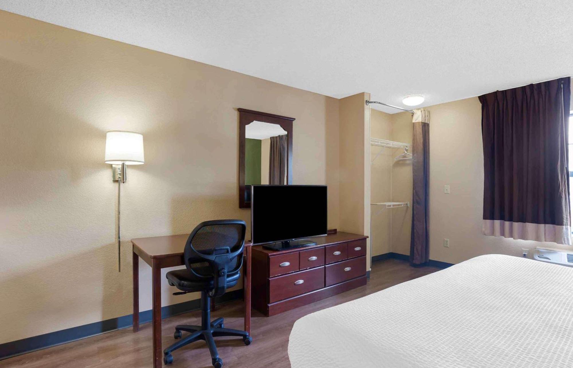 Extended Stay America Select Suites - Milwaukee - Waukesha Zewnętrze zdjęcie