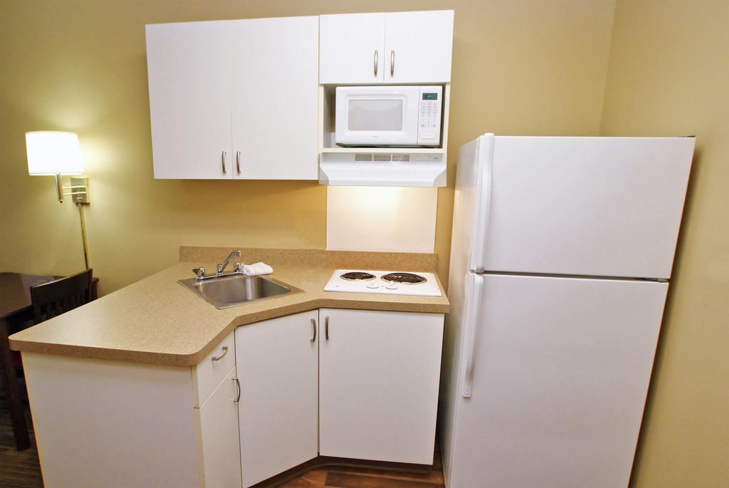 Extended Stay America Select Suites - Milwaukee - Waukesha Zewnętrze zdjęcie