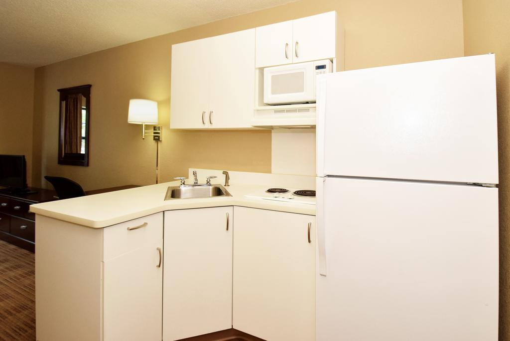 Extended Stay America Select Suites - Milwaukee - Waukesha Zewnętrze zdjęcie